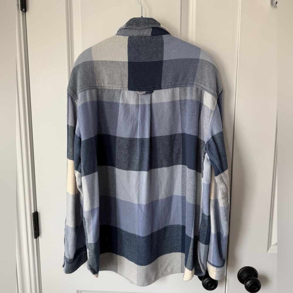 American Eagle Outfitters blue plaid flannel Button-Down Shacket - Picture 4 of 4